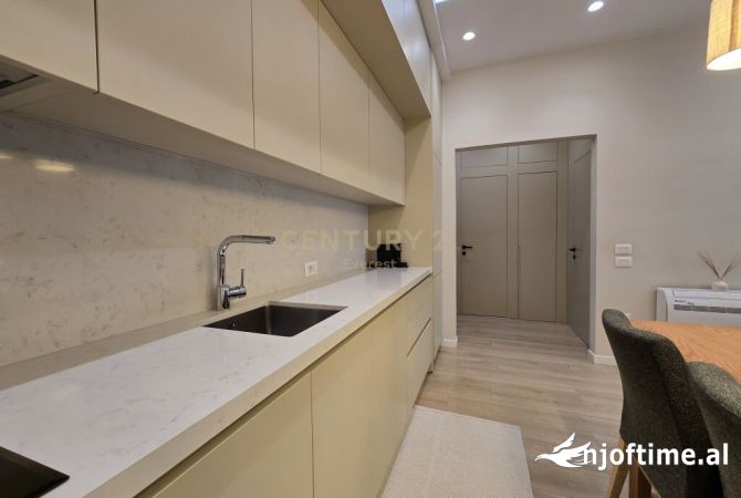 Shtepi me qera Apartament ne Tirane, 1+1, Mobilimi E mobiluar, Pagesa 880  Euro.