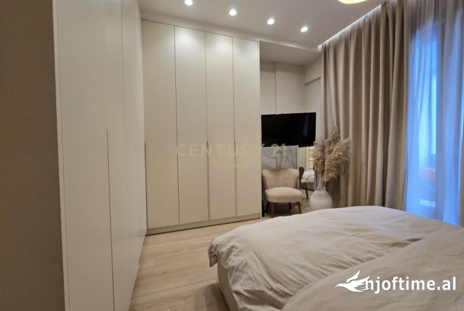 Shtepi me qera Apartament ne Tirane, 1+1, Mobilimi E mobiluar, Pagesa 880  Euro.