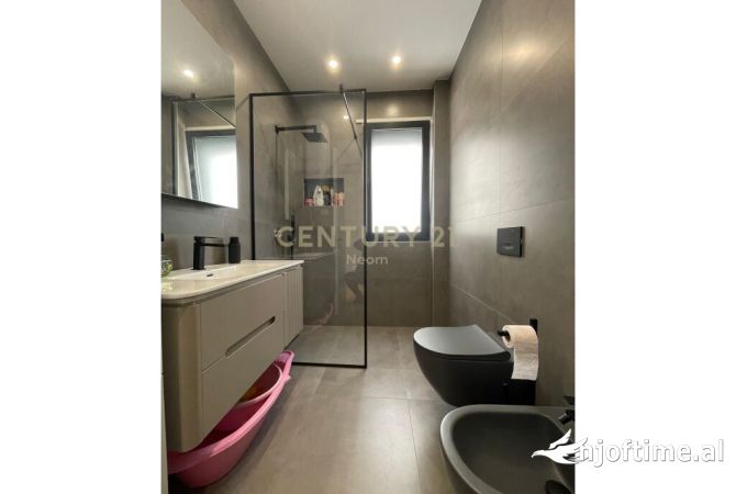 Shtepi ne shitje 2+1 ne Tirane - 350,000 Euro