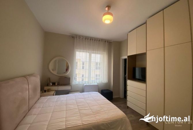 Shtepi ne shitje Apartament ne Tirane, 2+1, Mobilimi E mobiluar, Pagesa 207,000  Euro.