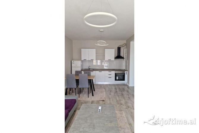 Shtepi me qera 2+1 ne Tirane - 450 Euro
