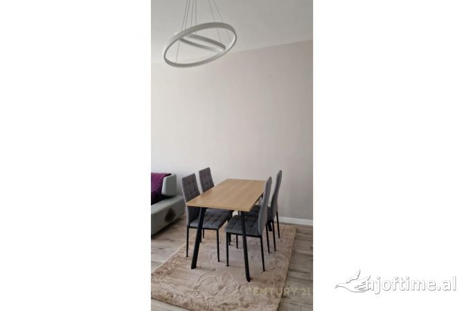 Shtepi me qera 2+1 ne Tirane - 450 Euro
