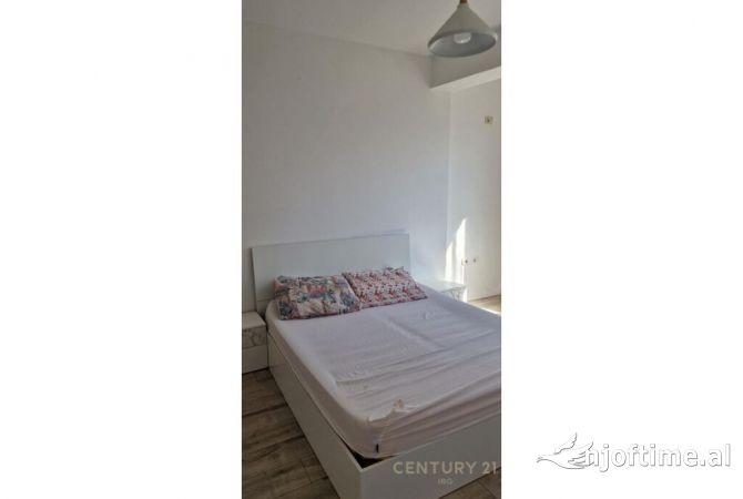 Shtepi me qera Apartament ne Tirane, 2+1, Mobilimi E mobiluar, Pagesa 450  Euro.