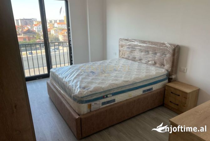 Shtepi me qera Apartament ne Tirane, 1+1, Mobilimi E mobiluar, Pagesa 450  Euro.
