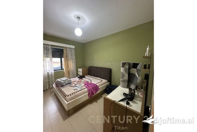 Shtepi me qera 3+1 ne Tirane - 750 Euro