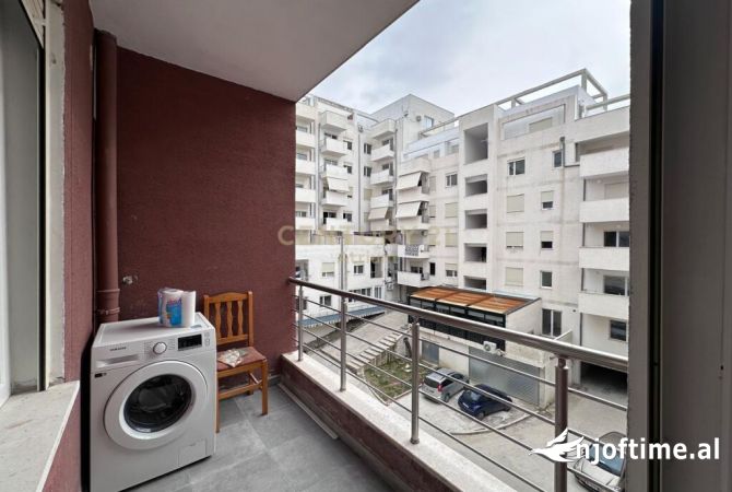 Shtepi me qera Apartament ne Tirane, 2+1, Mobilimi E mobiluar, Pagesa 420  Euro.