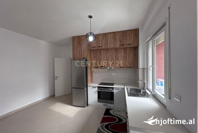 Shtepi me qera 2+1 ne Tirane - 420 Euro