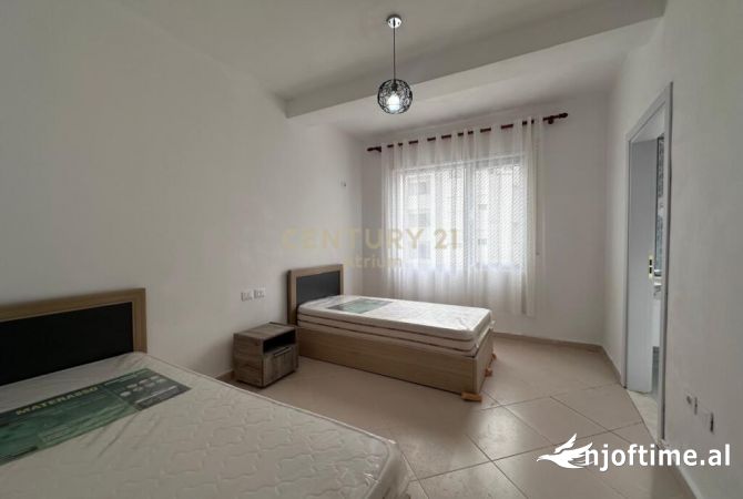 Shtepi me qera Apartament ne Tirane, 2+1, Mobilimi E mobiluar, Pagesa 420  Euro.