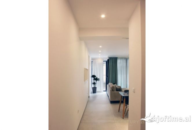 Shtepi me qera Apartament ne Tirane, 1+1, Mobilimi E mobiluar, Pagesa 700  Euro.