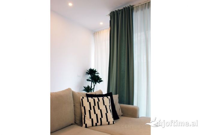 Shtepi me qera Apartament ne Tirane, 1+1, Mobilimi E mobiluar, Pagesa 700  Euro.