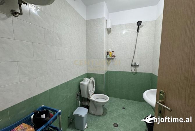 Shtepi me qera Apartament ne Tirane, 2+1, Mobilimi E mobiluar, Pagesa 430  Euro.