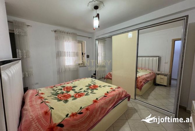 Shtepi me qera Apartament ne Tirane, 2+1, Mobilimi E mobiluar, Pagesa 430  Euro.