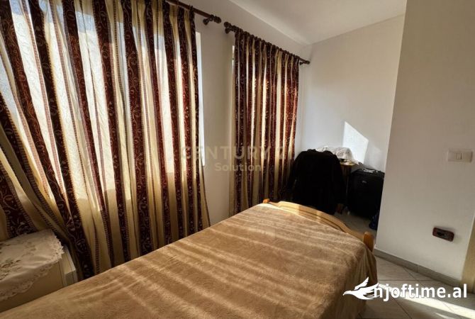 Shtepi me qera Apartament ne Tirane, 2+1, Mobilimi E mobiluar, Pagesa 430  Euro.