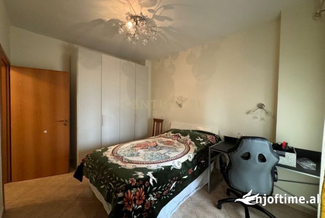 Shtepi me qera Apartament ne Tirane, 2+1, Mobilimi E mobiluar, Pagesa 800  Euro.
