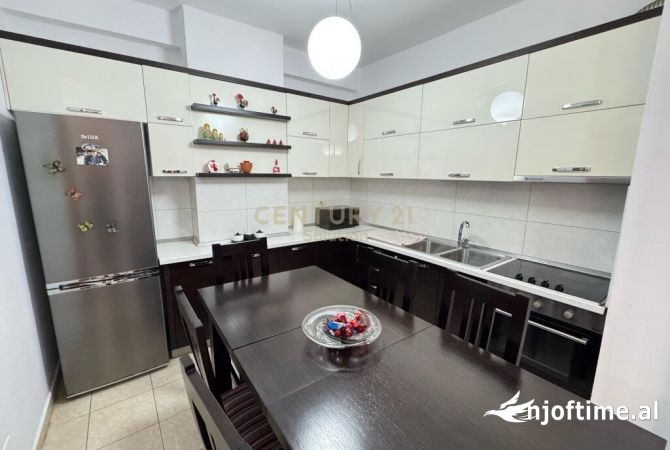 Shtepi me qera 2+1 ne Tirane - 420 Euro