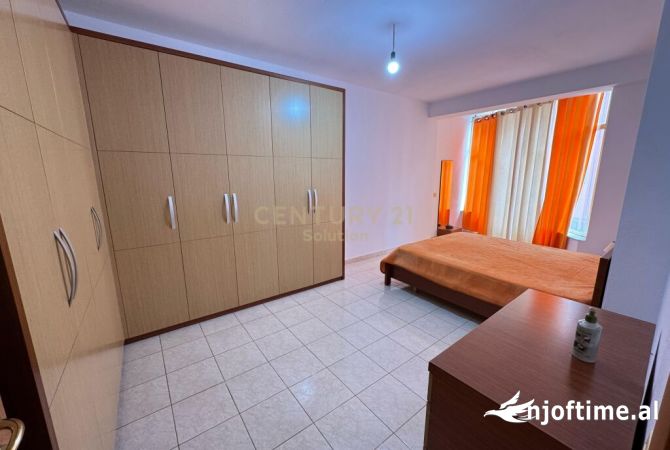 Shtepi me qera Apartament ne Tirane, 2+1, Mobilimi E mobiluar, Pagesa 420  Euro.