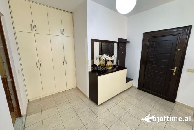 Shtepi me qera Apartament ne Tirane, 2+1, Mobilimi E mobiluar, Pagesa 420  Euro.