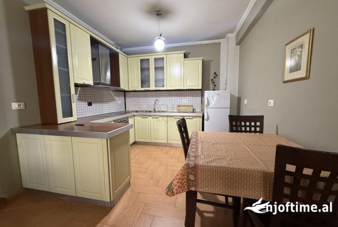 Shtepi me qera 1+1 ne Tirane - 450 Euro