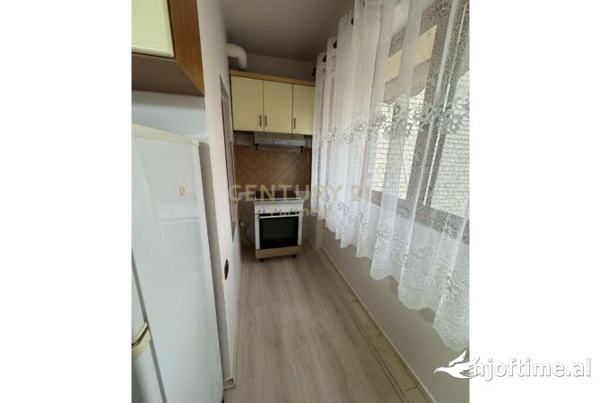 Shtepi me qera Apartament ne Tirane, 1+1, Mobilimi E mobiluar, Pagesa 500  Euro.