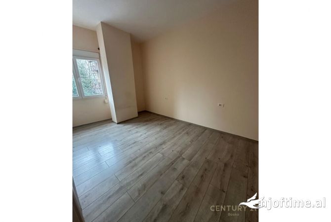 Shtepi me qera 1+1 ne Tirane - 450 Euro