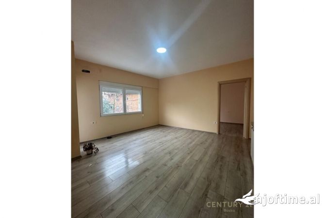 Shtepi me qera 1+1 ne Tirane - 450 Euro