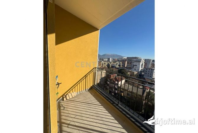 Shtepi me qera Apartament ne Tirane, 1+1, Mobilimi Bosh, pa mobiluar, Pagesa 500  Euro.