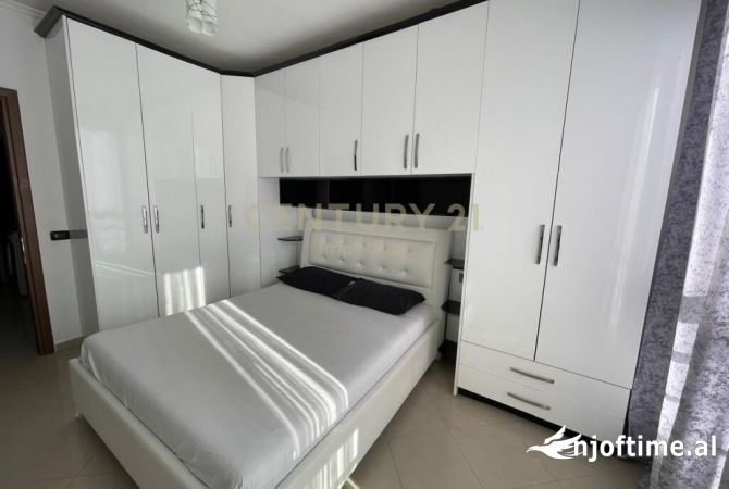 Shtepi ne shitje Apartament ne Tirane, 1+1, Mobilimi E mobiluar, Pagesa 90,000  Euro.