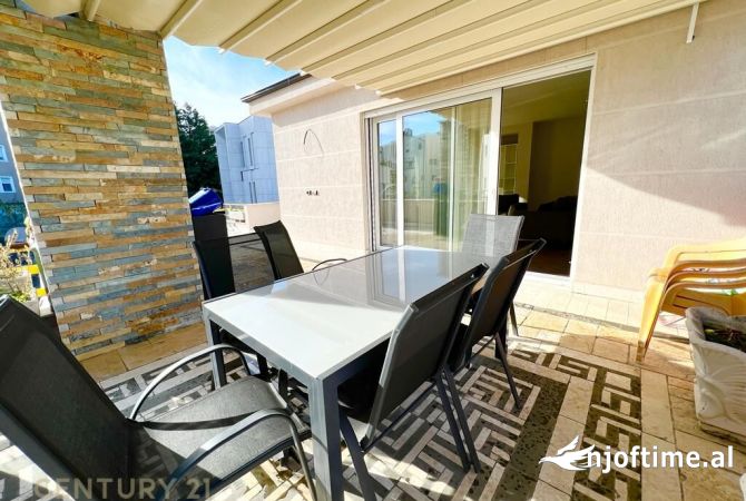 Shtepi ne shitje Penthose(kati i fundit panoramik) ne Tirane, 3+1, Mobilimi E mobiluar, Pagesa 470,000  Euro.