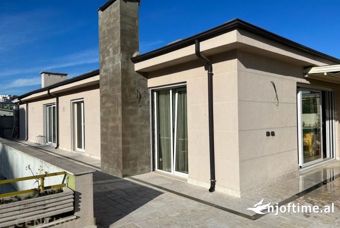 Shtepi ne shitje Penthose(kati i fundit panoramik) ne Tirane, 3+1, Mobilimi E mobiluar, Pagesa 470,000  Euro.