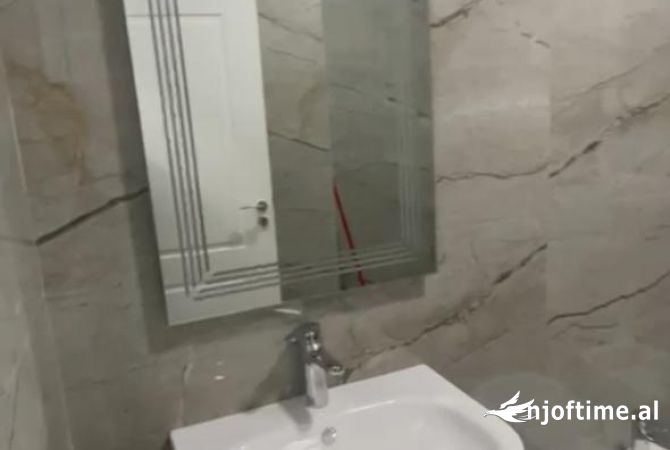 Shtepi me qera Apartament ne Tirane, 2+1, Mobilimi E mobiluar, Pagesa 500  Euro.