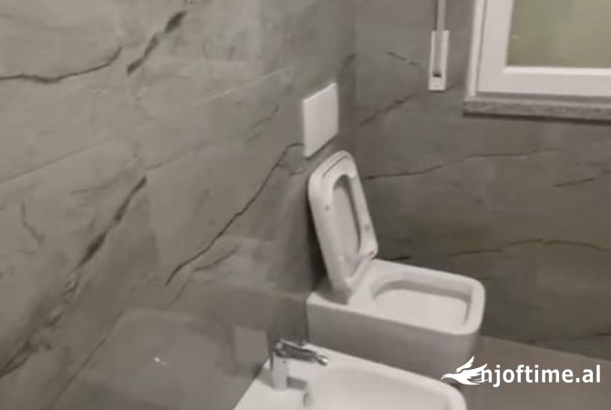 Shtepi me qera Apartament ne Tirane, 2+1, Mobilimi E mobiluar, Pagesa 500  Euro.