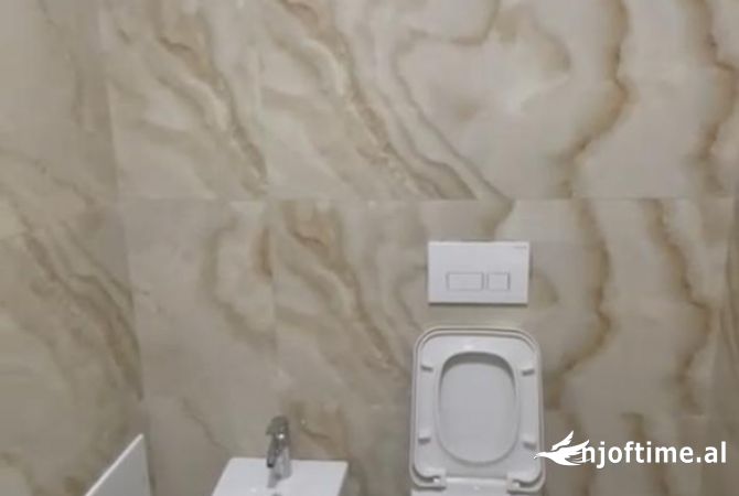 Shtepi me qera Apartament ne Tirane, 2+1, Mobilimi E mobiluar, Pagesa 500  Euro.