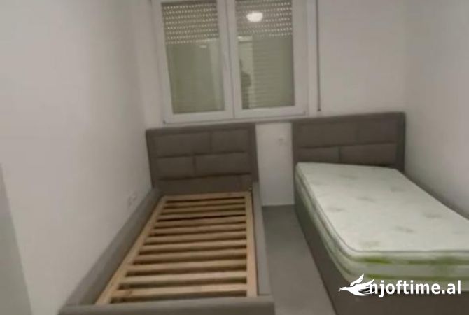 Shtepi me qera Apartament ne Tirane, 2+1, Mobilimi E mobiluar, Pagesa 500  Euro.