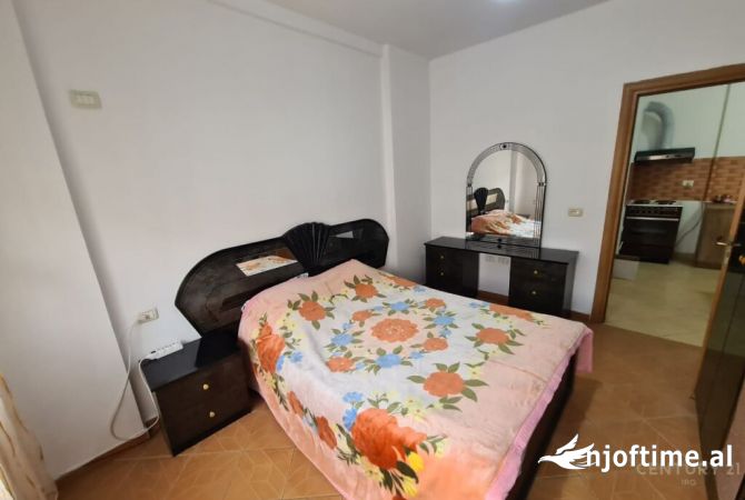 Shtepi me qera Apartament ne Tirane, 1+1, Mobilimi E mobiluar, Pagesa 400  Euro.
