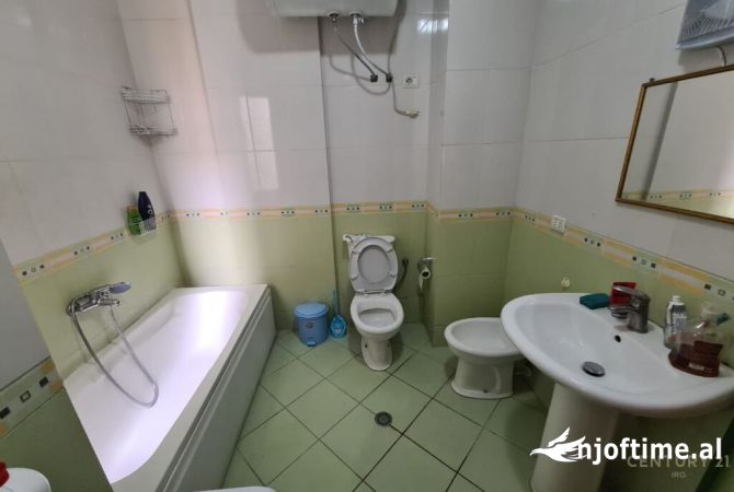 Shtepi me qera Apartament ne Tirane, 1+1, Mobilimi E mobiluar, Pagesa 400  Euro.