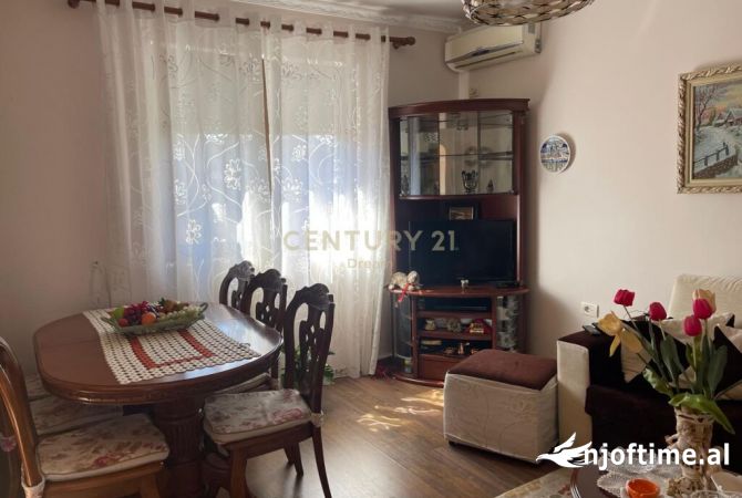 Shtepi me qera 1+1 ne Tirane - 430 Euro