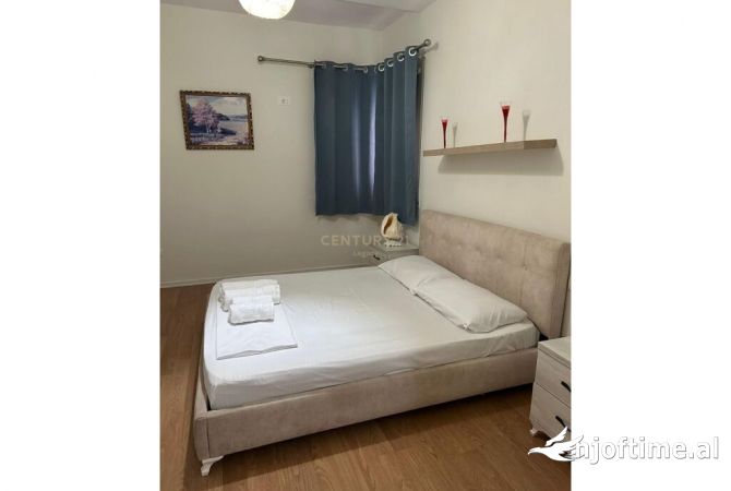 Shtepi me qera Apartament ne Tirane, 1+1, Mobilimi E mobiluar, Pagesa 500  Euro.