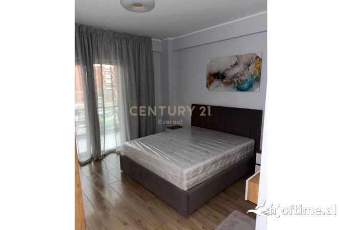 Shtepi me qera Apartament ne Tirane, 2+1, Mobilimi E mobiluar, Pagesa 650  Euro.