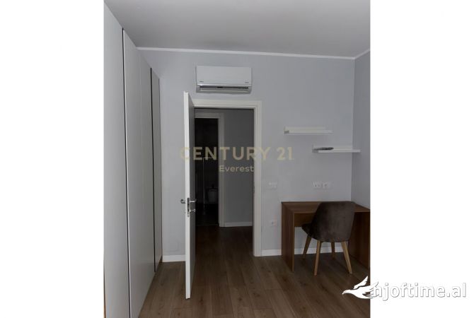 Shtepi me qera Apartament ne Tirane, 2+1, Mobilimi E mobiluar, Pagesa 650  Euro.
