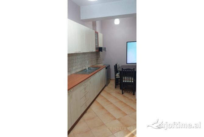 Shtepi me qera Apartament ne Tirane, 1+1, Mobilimi E mobiluar, Pagesa 500  Euro.