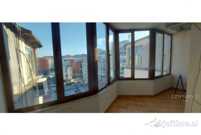 Shtepi me qera Apartament ne Tirane, 1+1, Mobilimi E mobiluar, Pagesa 500  Euro.