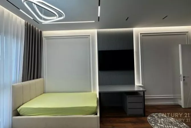Shtepi me qera Apartament ne Tirane, 2+1, Mobilimi E mobiluar, Pagesa 900  Euro.