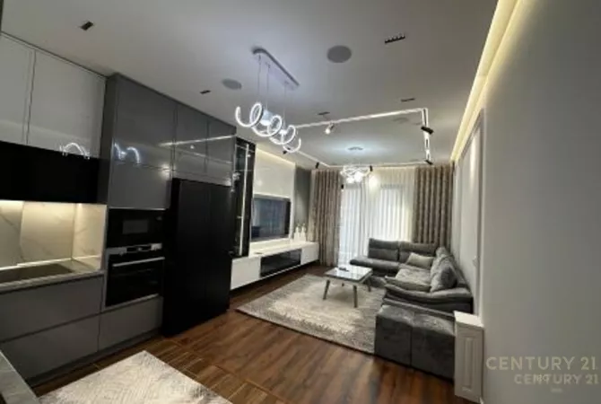 Shtepi me qera 2+1 ne Tirane - 900 Euro