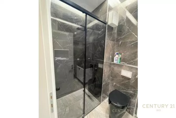 Shtepi me qera Apartament ne Tirane, 2+1, Mobilimi E mobiluar, Pagesa 900  Euro.