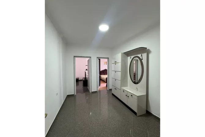 Shtepi me qera Apartament ne Tirane, 2+1, Mobilimi E mobiluar, Pagesa 500  Euro.