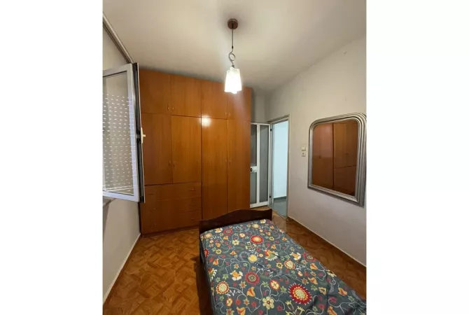 Shtepi me qera Apartament ne Tirane, 2+1, Mobilimi E mobiluar, Pagesa 500  Euro.