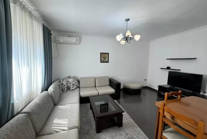 Shtepi me qera 2+1 ne Tirane - 500 Euro