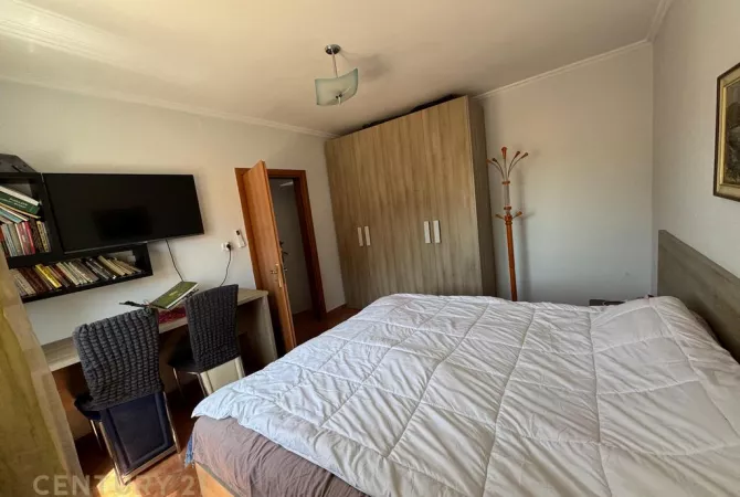 Shtepi me qera Apartament ne Tirane, 2+1, Mobilimi E mobiluar, Pagesa 550  Euro.
