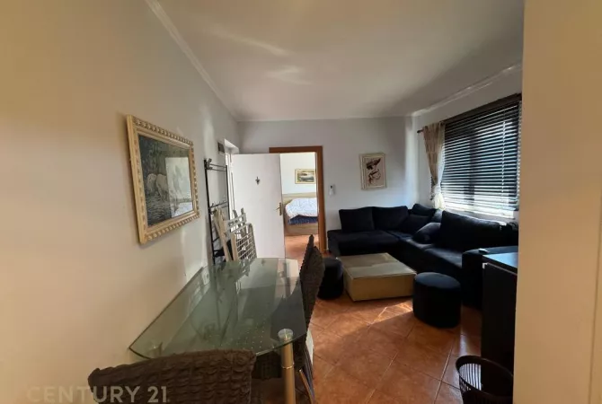 Shtepi me qera 2+1 ne Tirane - 550 Euro