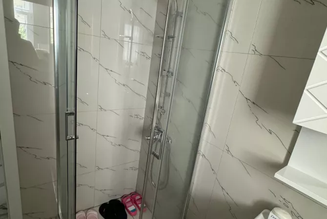 Shtepi me qera Apartament ne Tirane, 1+1, Mobilimi E mobiluar, Pagesa 550  Euro.